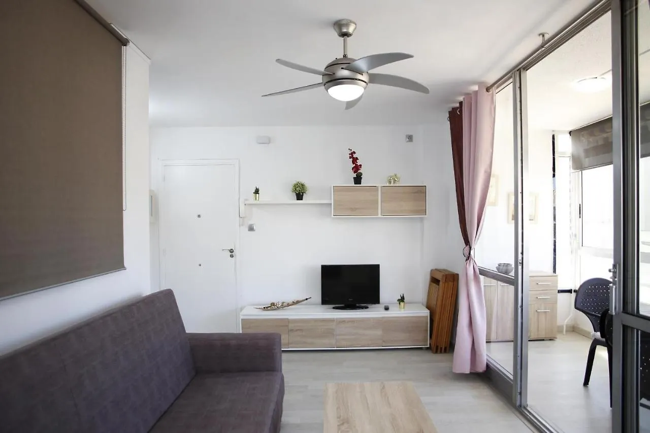 Apartment At057 Estudio Con Aparcamiento A Pocos Metros De La Playa La Paella Torredembarra Spain