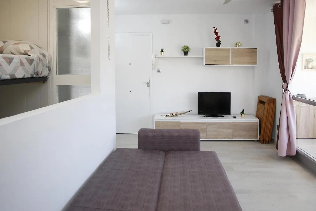 Apartment At057 Estudio Con Aparcamiento A Pocos Metros De La Playa La Paella Torredembarra